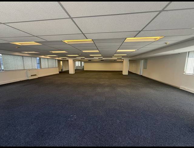 458M² BUILDING TO LET IN CLAREMONT